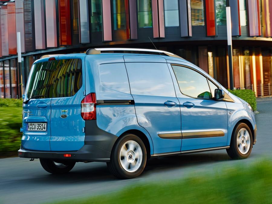  Ford Transit Courier 2014 года  (фото 4 из 17)